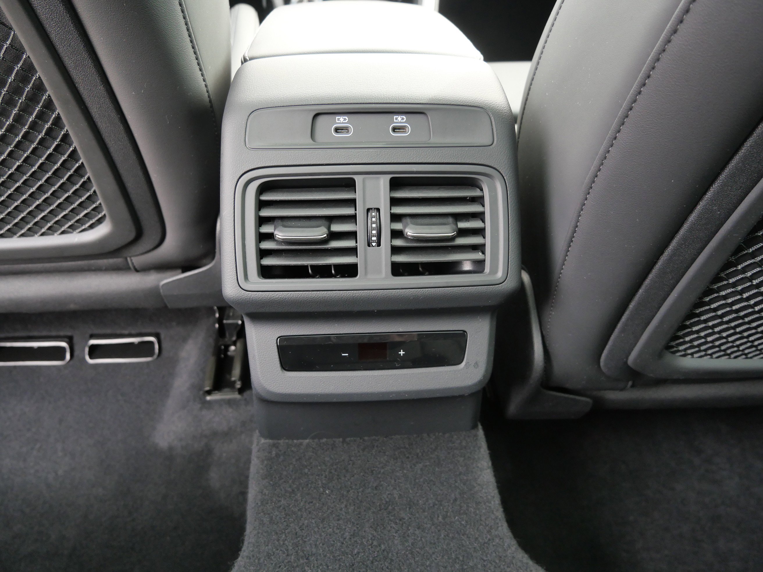 Used 2025 Audi SQ5 Premium Plus image 18