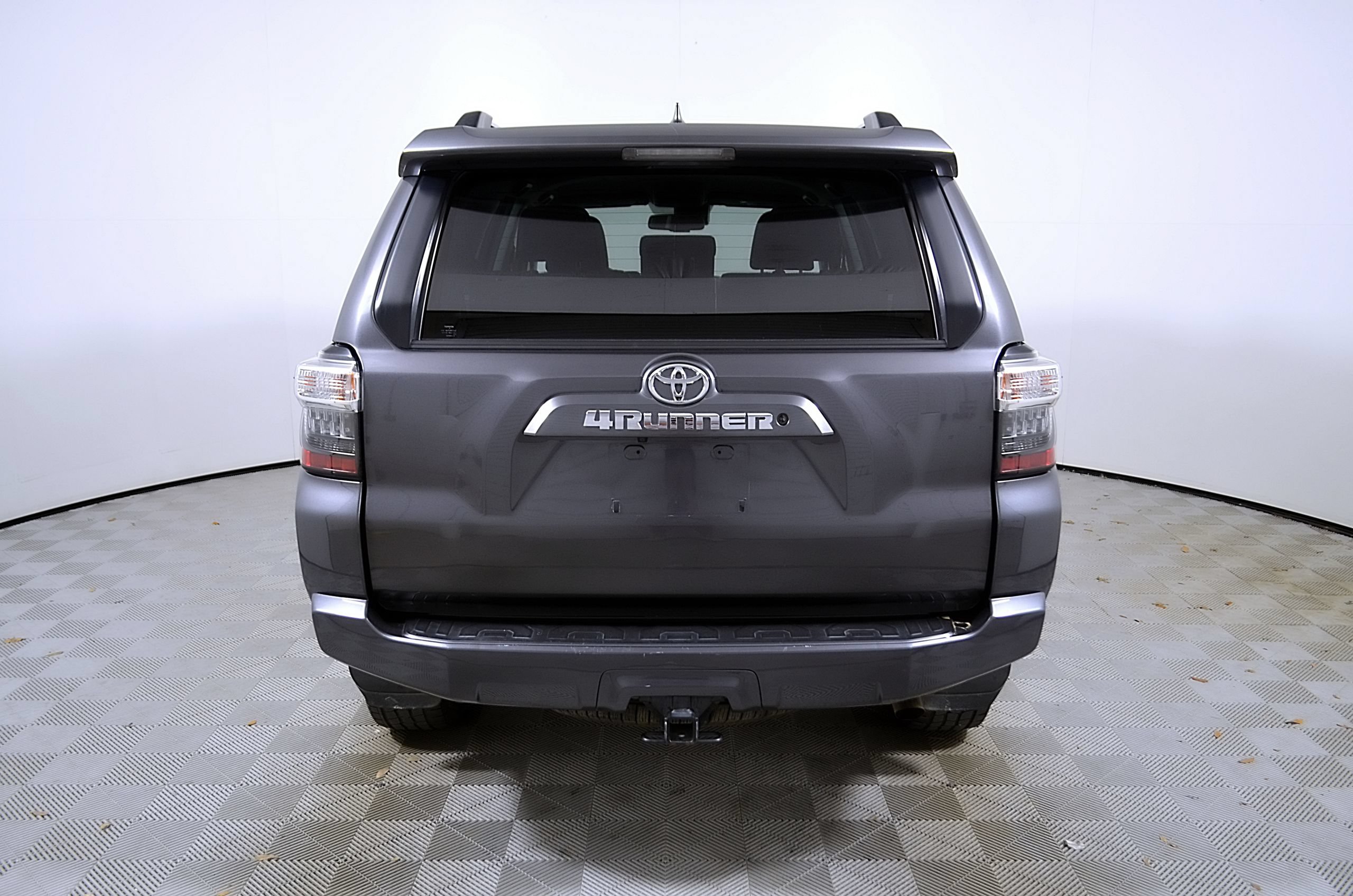 Used 2021 Toyota 4Runner SR5 RWD image 8
