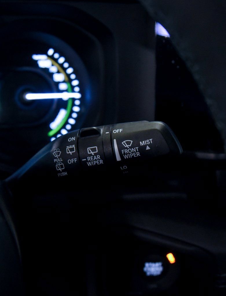 Used 2025 Jeep Wrangler Unlimited Sahara image 27