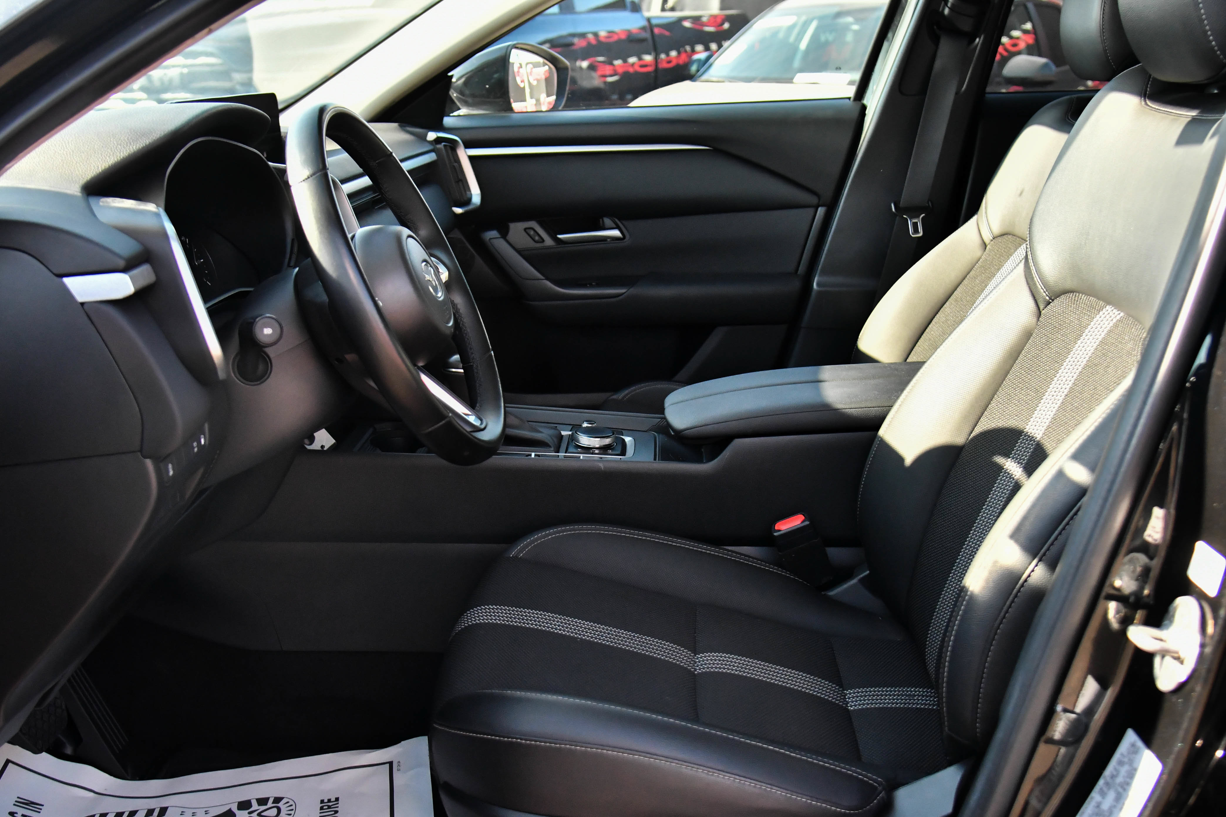 Used 2025 MAZDA CX-50 2.5 Hybrid w/ Preferred Pkg AWD/4WD image 18