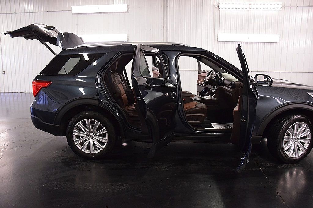 Used 2023 Ford Explorer King Ranch w/ Technology Package image 39