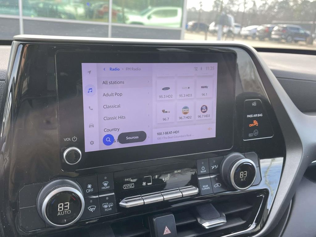 Used 2024 Toyota Highlander LE image 26