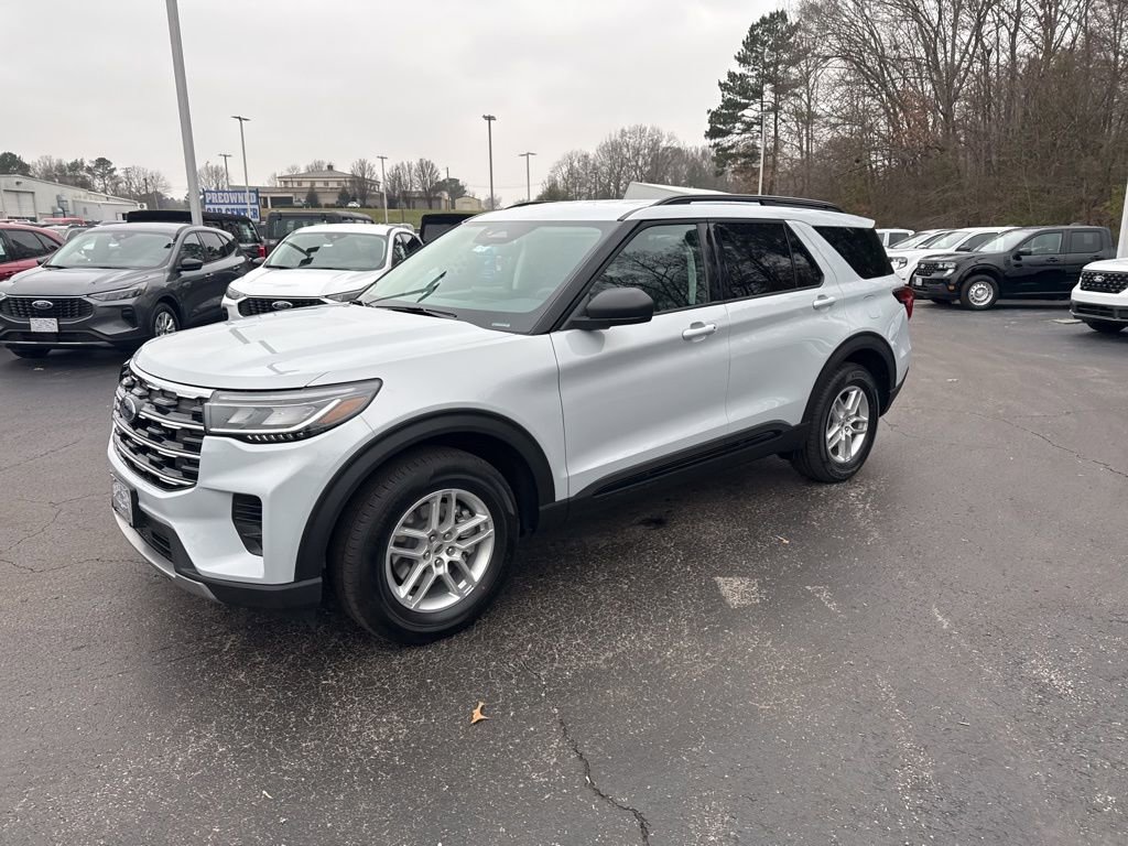 New 2026 Ford Explorer Active image 7