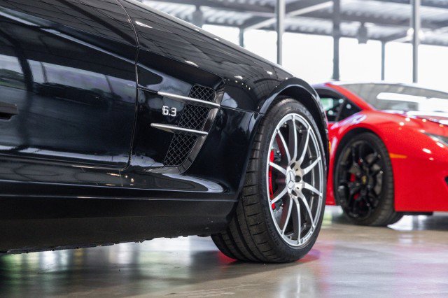 Used 2012 Mercedes-Benz SLS AMG Coupe image 21