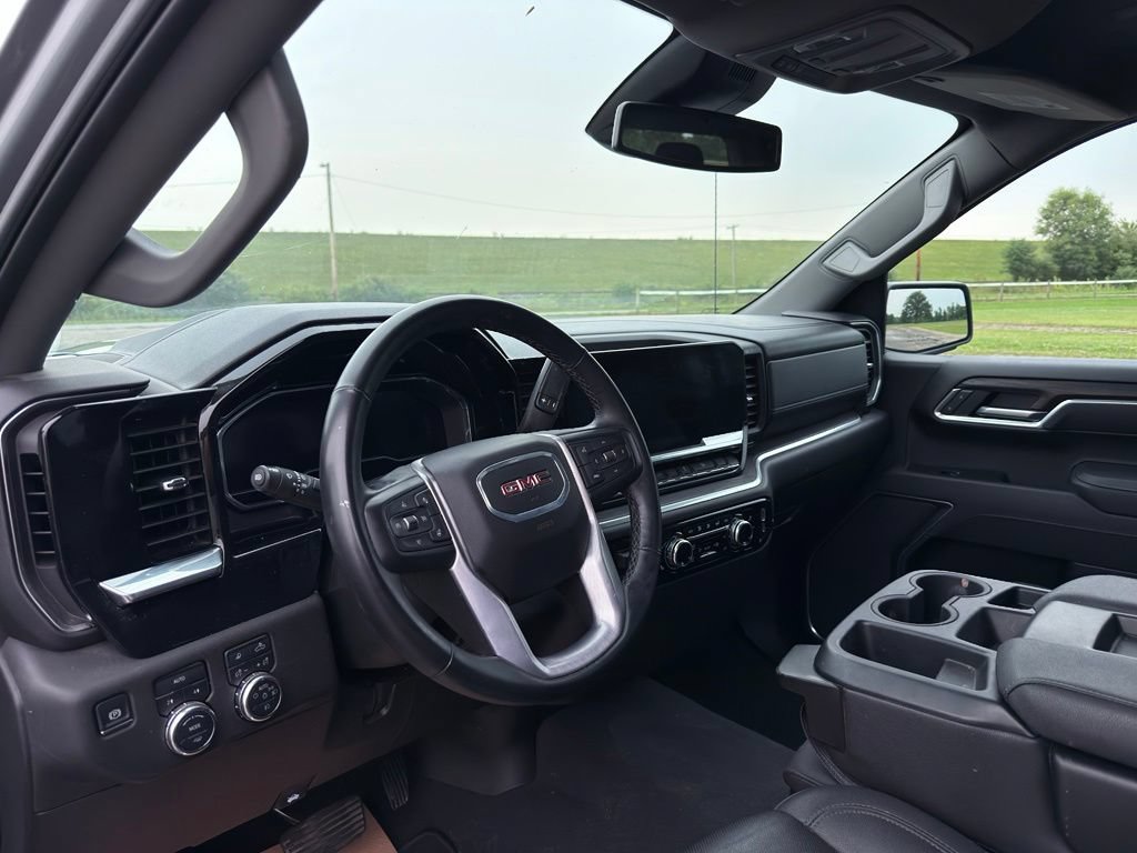 Used 2025 GMC Sierra 1500 SLT AWD/4WD image 25