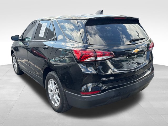 Used 2023 Chevrolet Equinox LS w/ Driver Confidence II Package FWD image 5