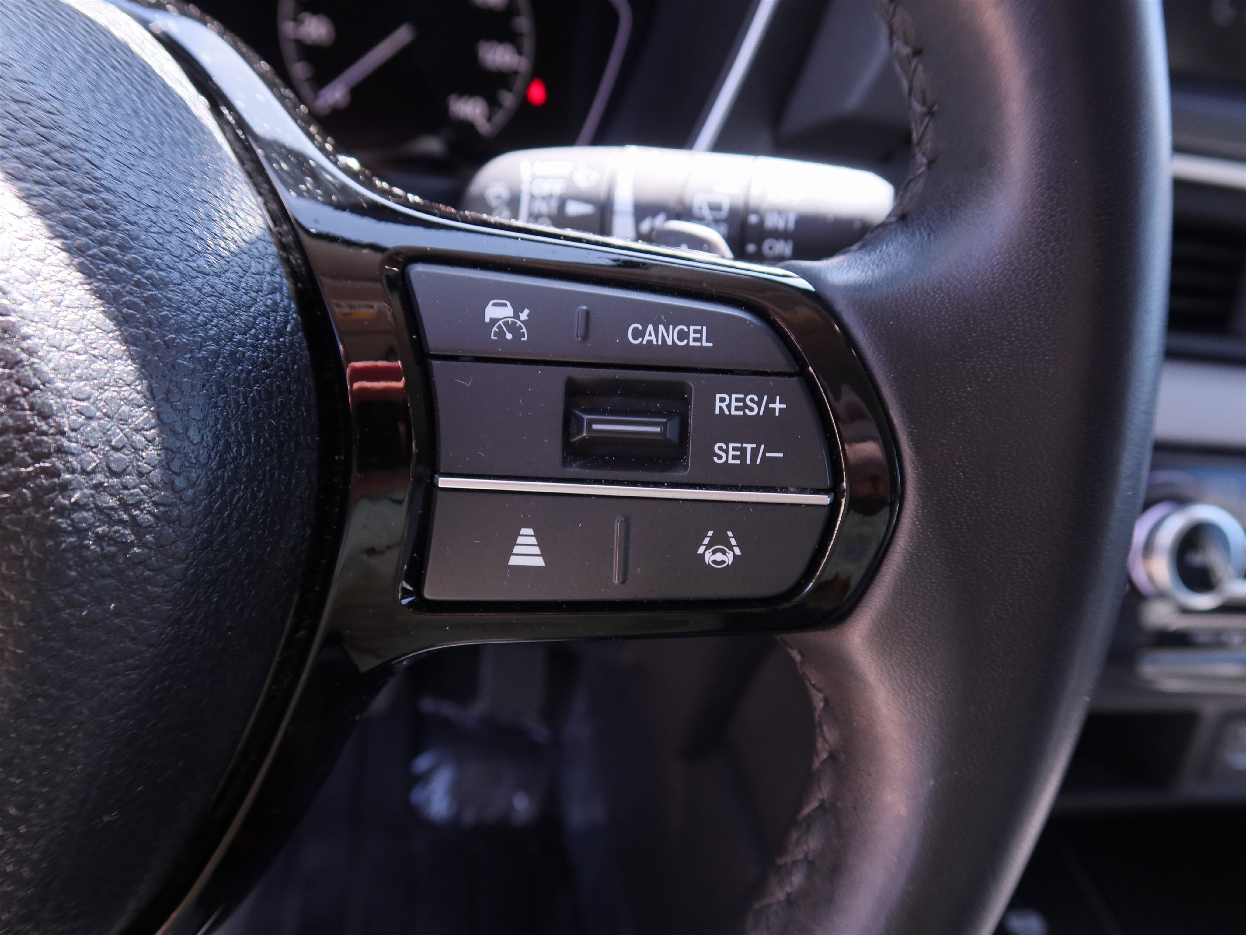 Used 2025 Honda Pilot EX-L image 23