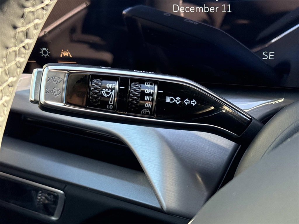 New 2026 Cadillac Vistiq Luxury image 17