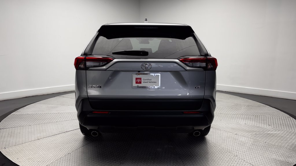 Certified 2025 Toyota RAV4 LE FWD image 33