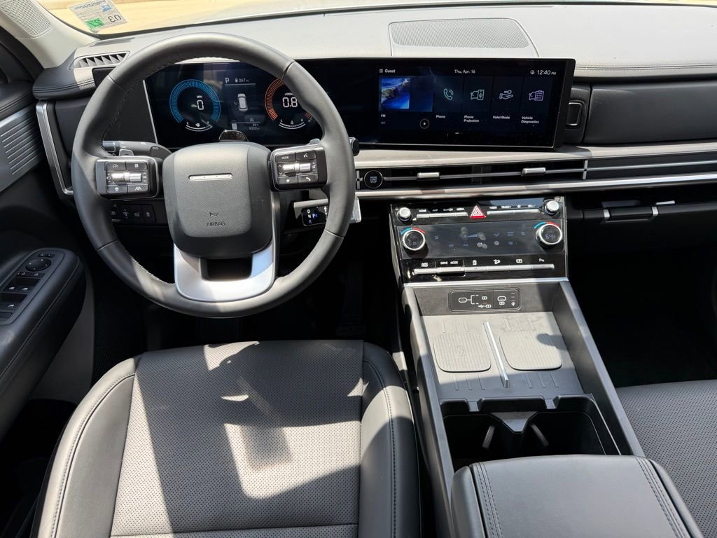 Used 2025 Hyundai Santa Fe SEL image 16