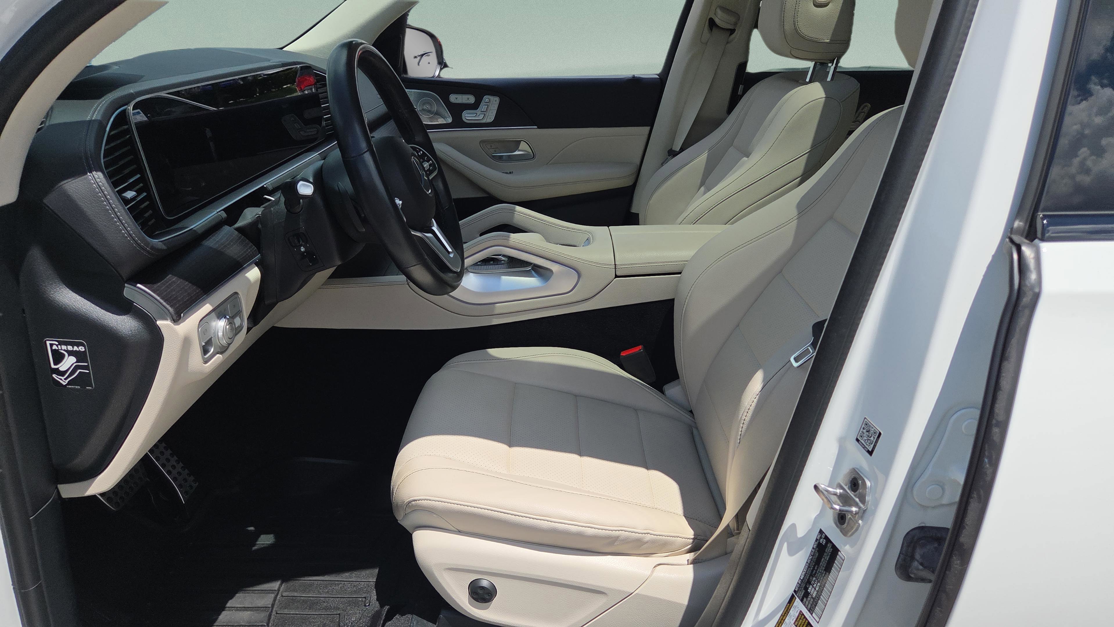 Used 2023 Mercedes-Benz GLS 450 4MATIC image 9
