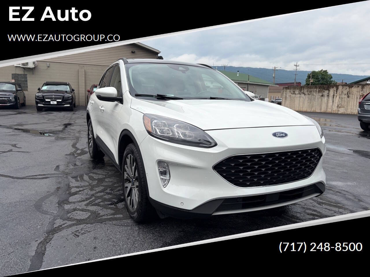 Used 2020 Ford Escape Titanium AWD/4WD image 1