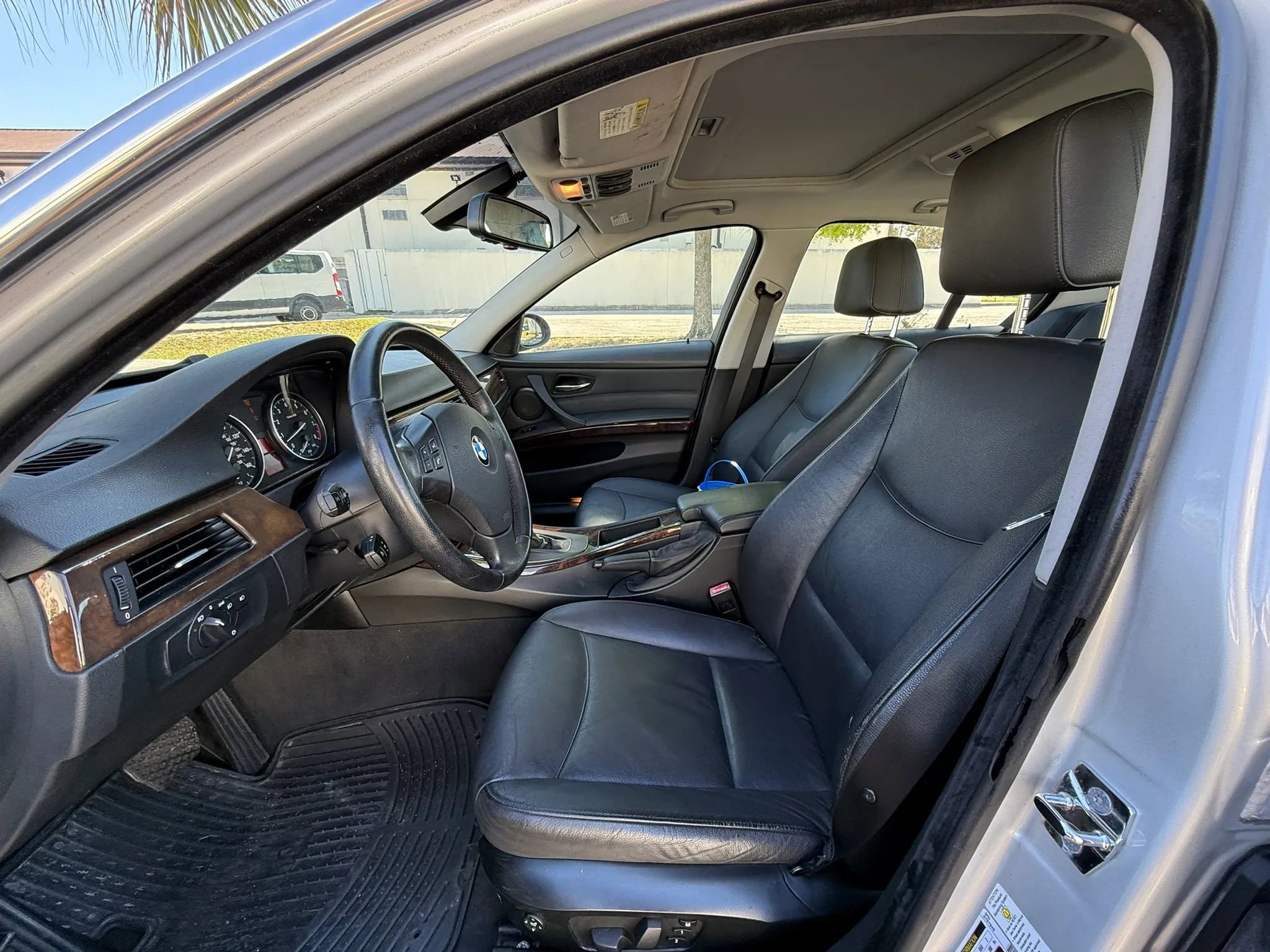 Used 2008 BMW 335xi 335xi Sedan 4D w/ Premium Pkg image 10