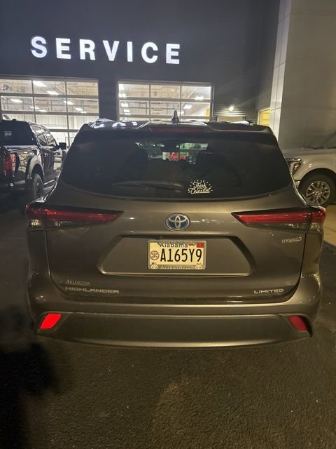 Used 2023 Toyota Highlander Limited image 4