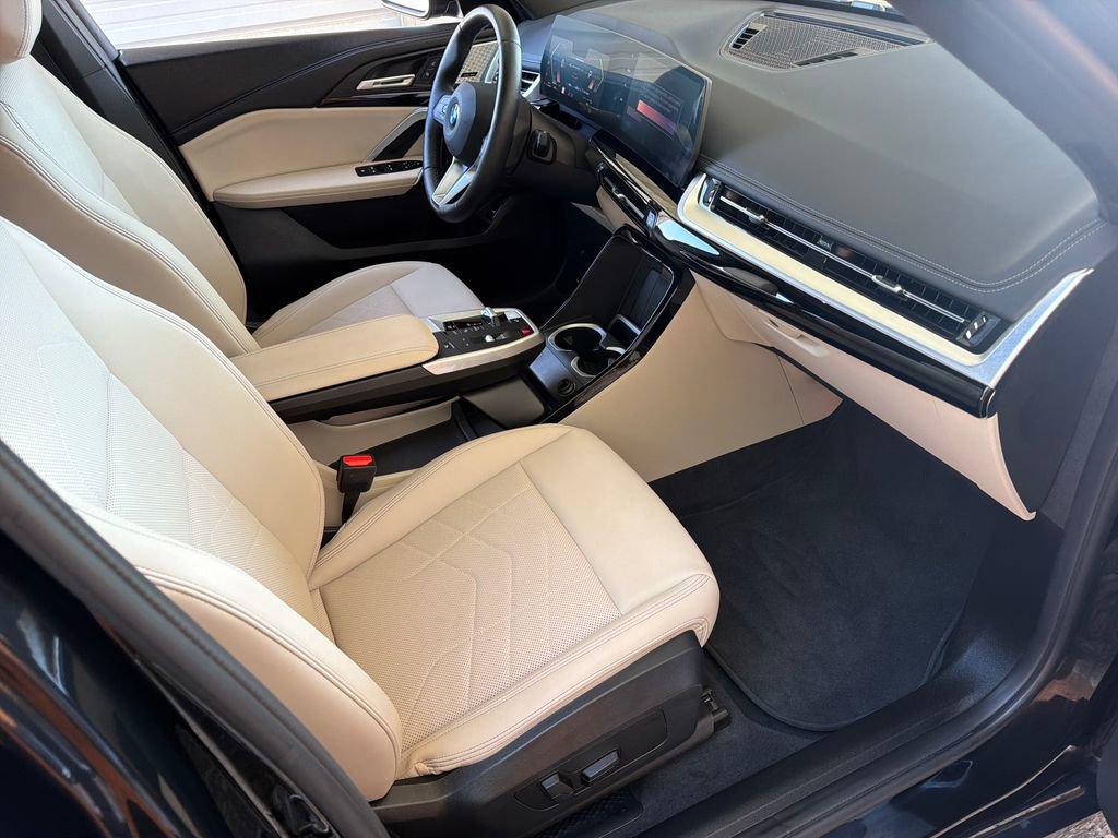 Used 2025 BMW X1 xDrive28i w/ Convenience Package image 27