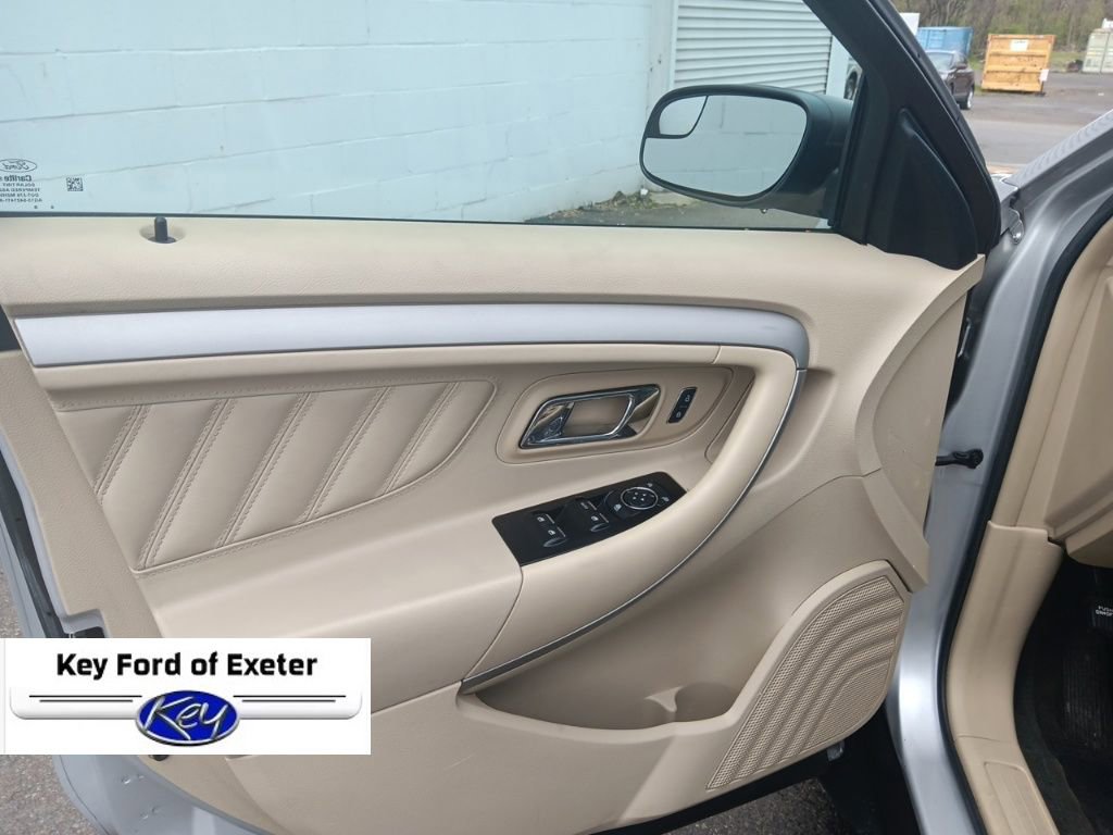 Used 2016 Ford Taurus SE image 22