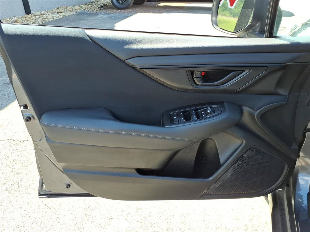 Used 2023 Subaru Outback AWD/4WD image 10