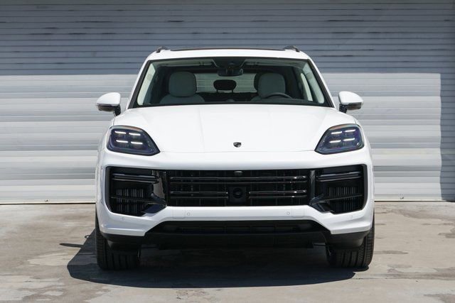 New 2025 Porsche Cayenne Turbo image 11