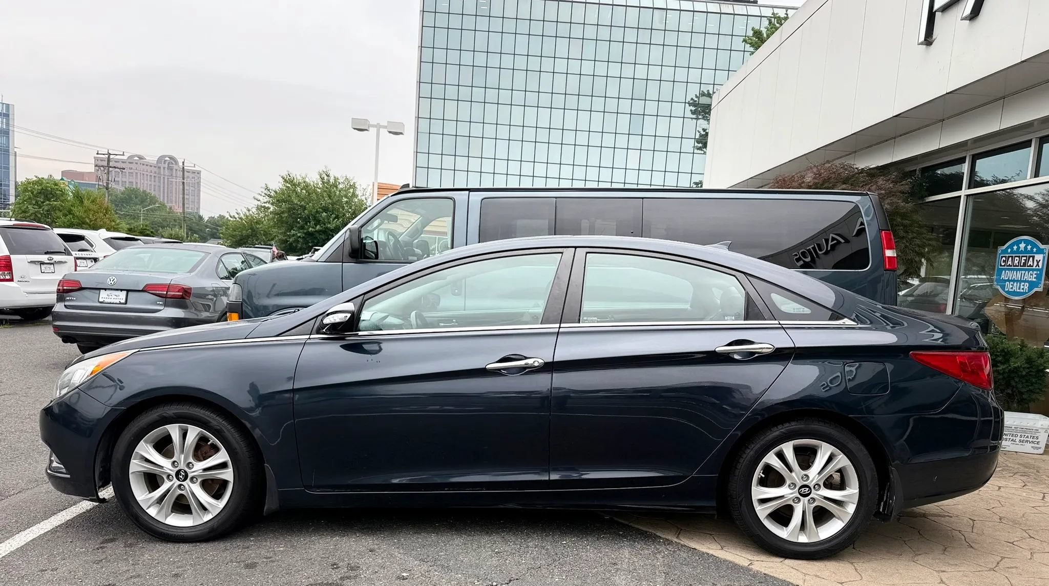 Used 2013 Hyundai Sonata Limited FWD image 4
