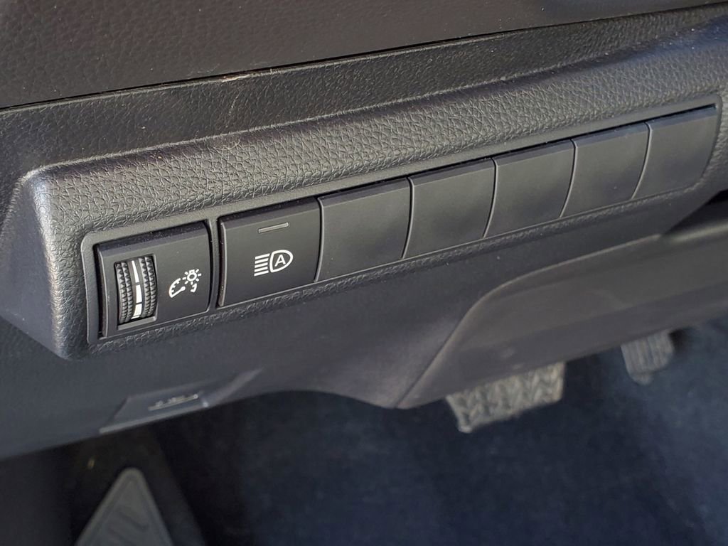 Used 2025 Toyota Corolla XSE image 14