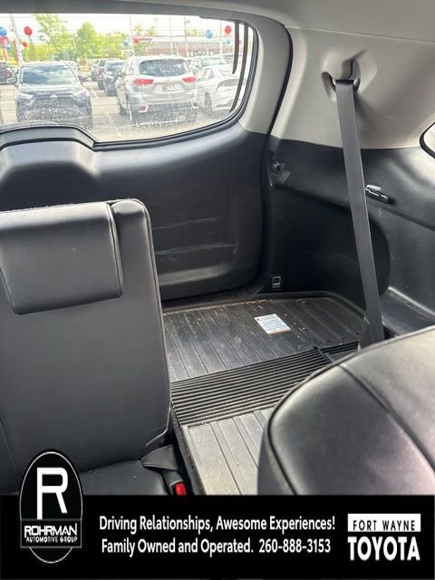 Used 2019 Toyota Highlander XLE AWD/4WD image 8