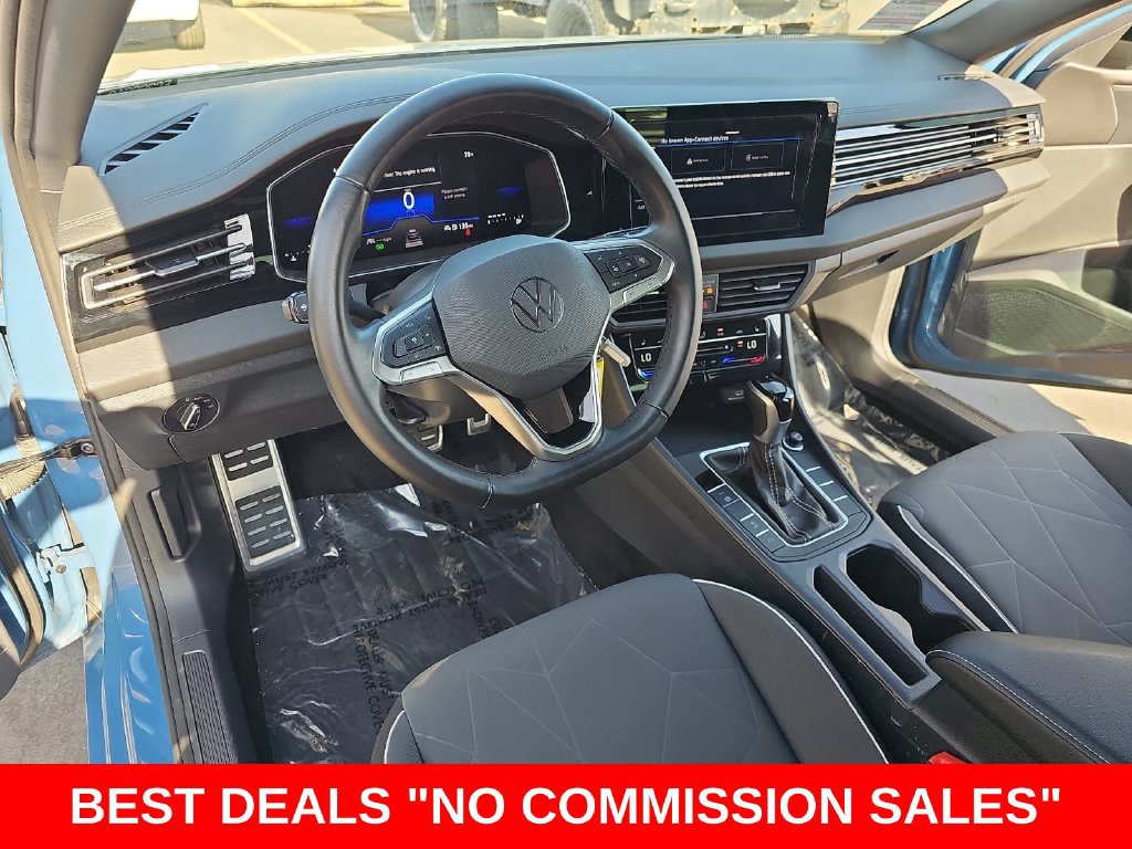 Used 2025 Volkswagen Jetta Sport FWD image 15
