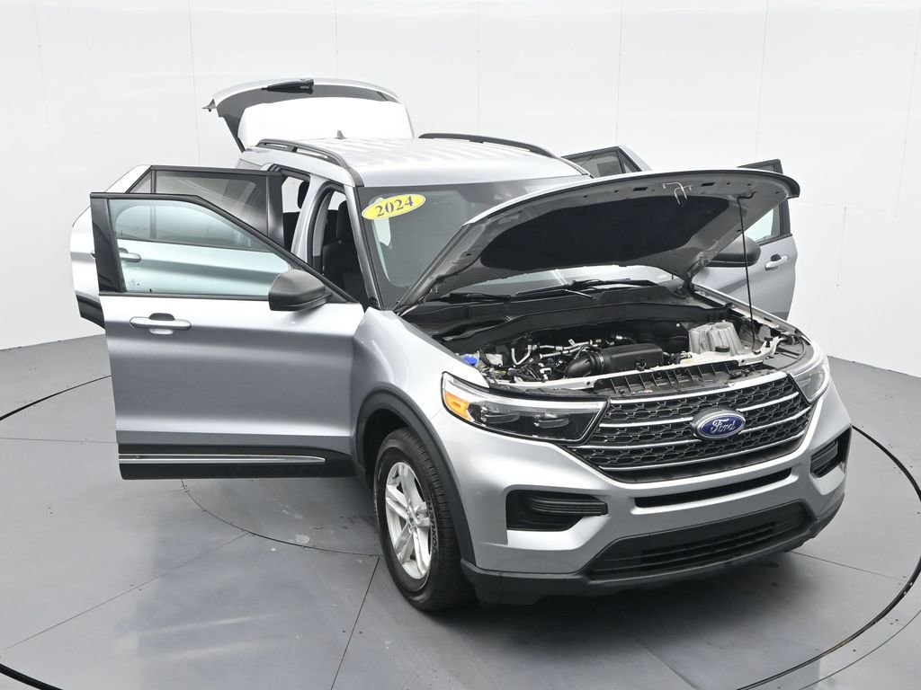 Used 2024 Ford Explorer XLT image 40