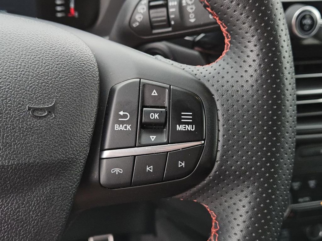 Used 2023 Ford Escape ST-Line image 18