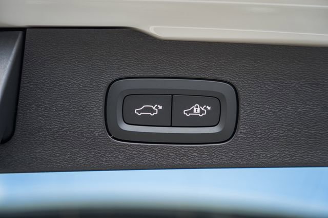 New 2026 Volvo V60 B5 Cross Country Plus w/ Protection Package Premier image 11