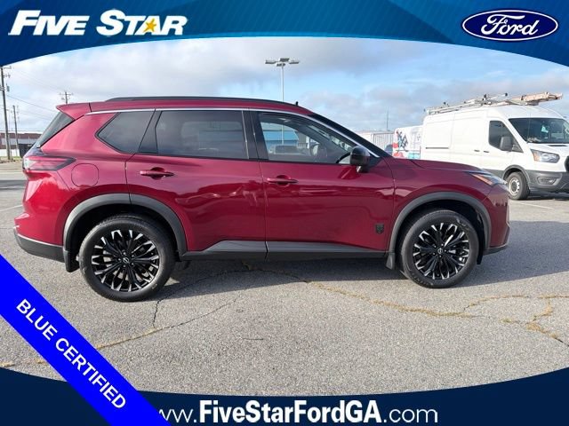Used 2026 Nissan Rogue Dark Armor FWD image 2
