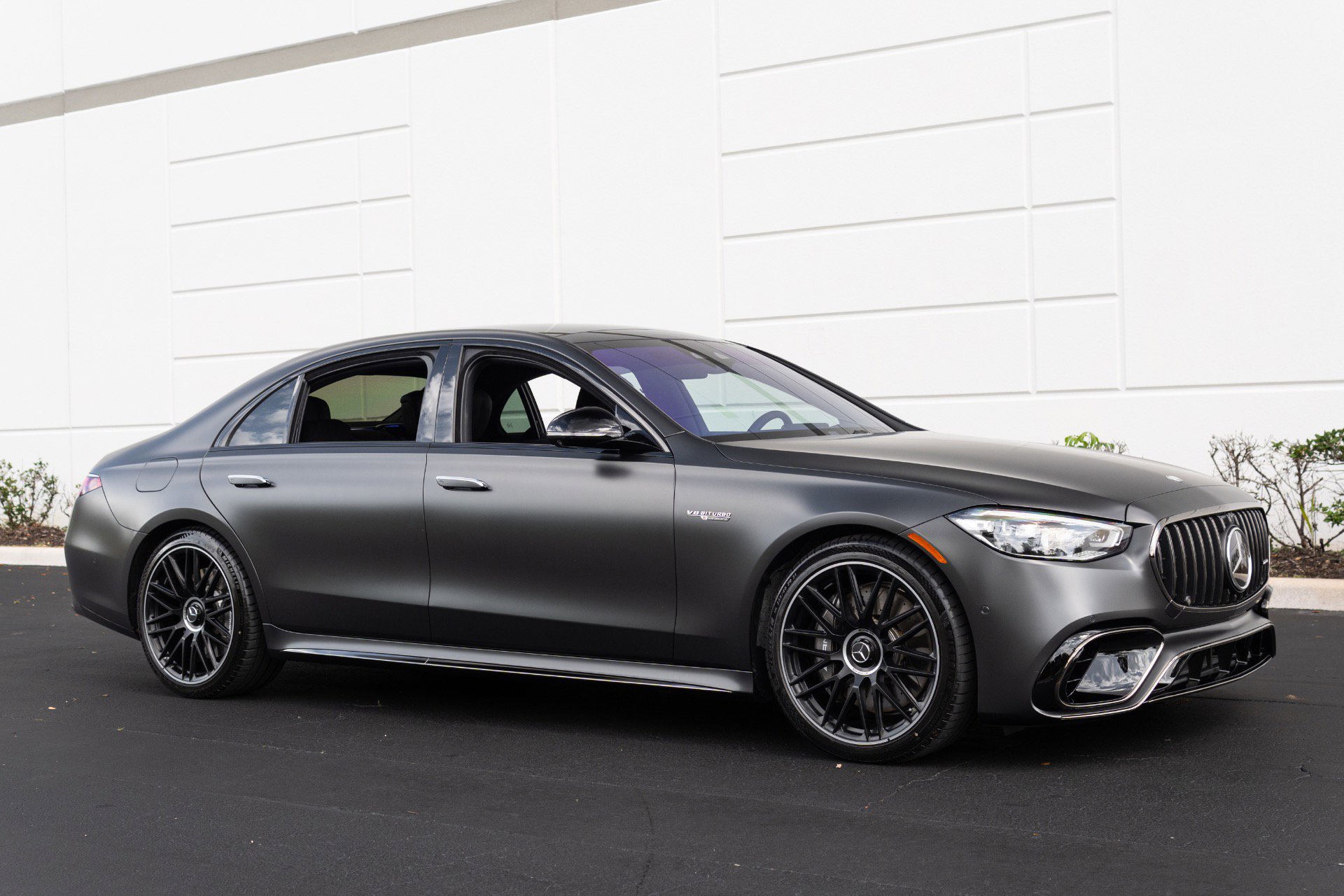 Used 2025 Mercedes-Benz S 63 AMG S image 4