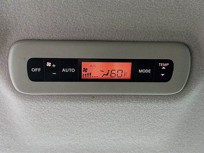 Used 2016 Nissan Quest SV FWD image 23