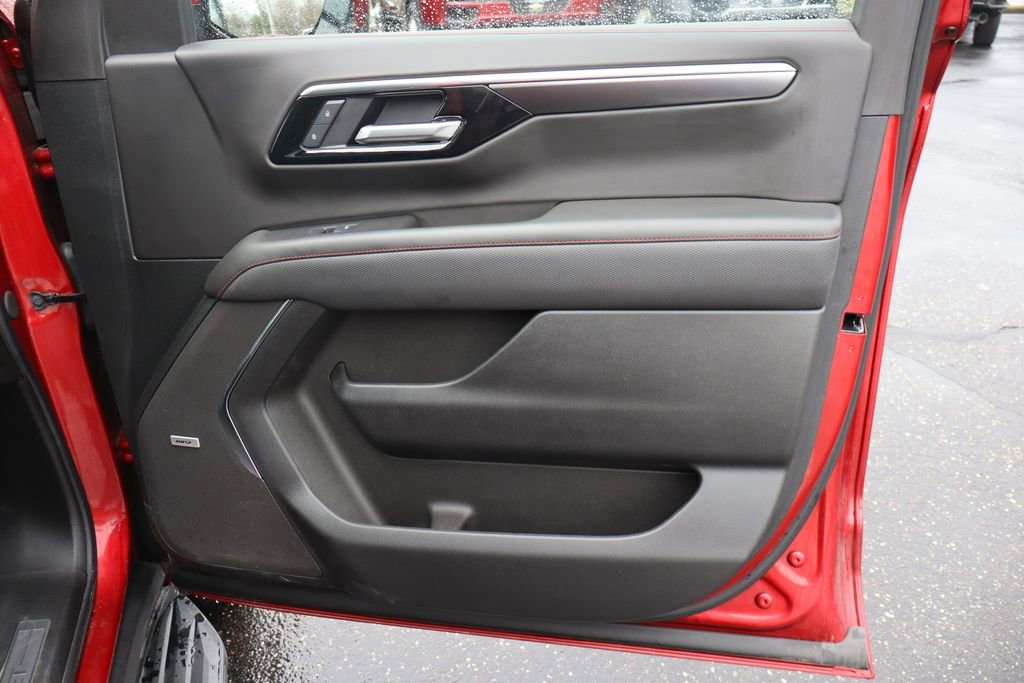 Used 2025 Chevrolet Tahoe RST w/ Comfort Package image 31