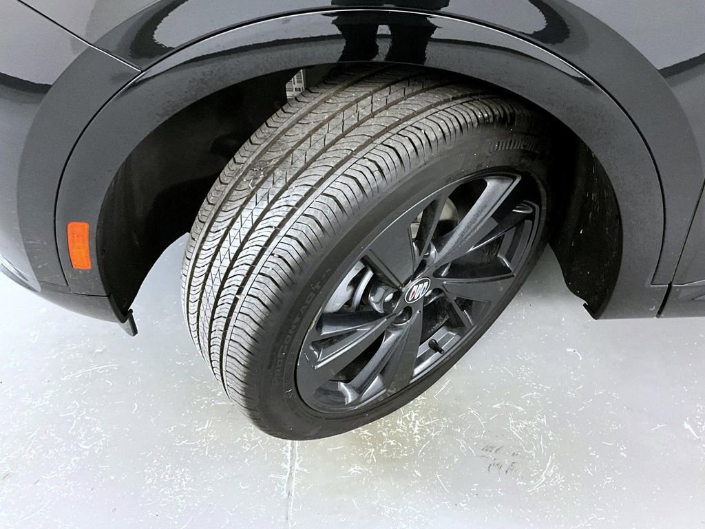 Used 2024 Buick Envision Sport Touring image 23