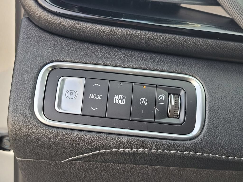 Used 2025 Buick Enclave Sport Touring FWD image 29