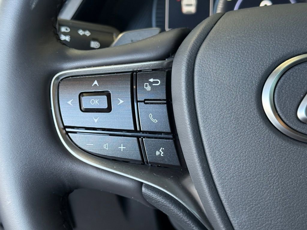 Used 2024 Lexus ES 250 w/ Premium Package image 24