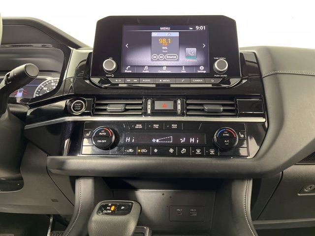 Used 2024 Nissan Pathfinder SV image 25