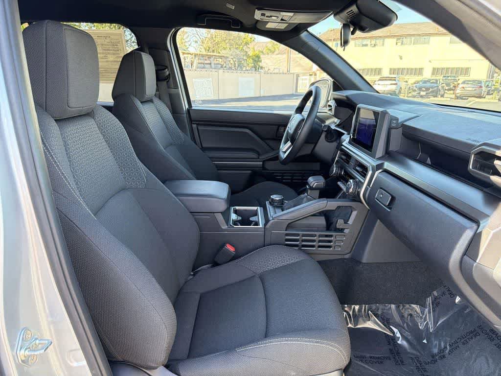 Used 2025 Toyota 4Runner SR5 image 29