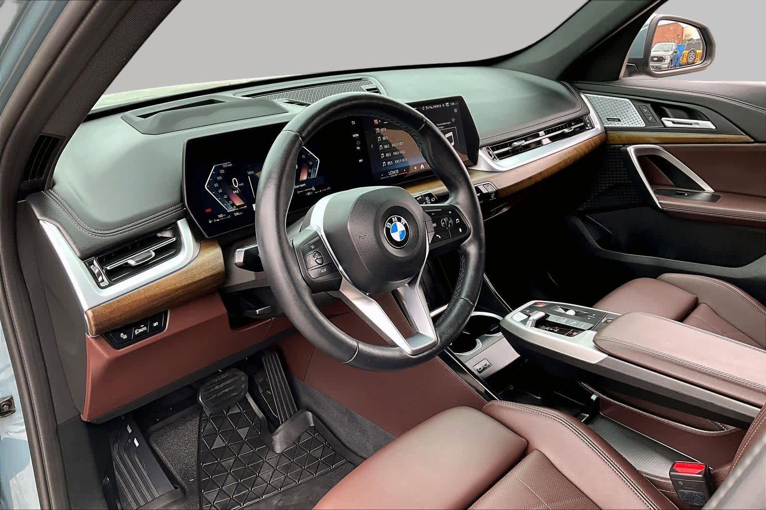 Used 2025 BMW X1 xDrive28i w/ Technology Package AWD/4WD image 18