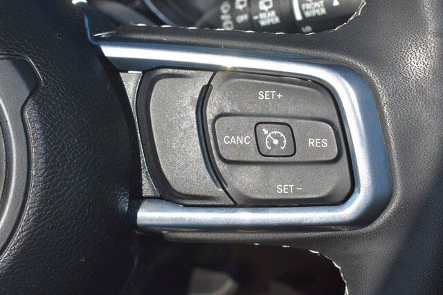 Used 2023 Jeep Wrangler Unlimited Sahara AWD/4WD image 29