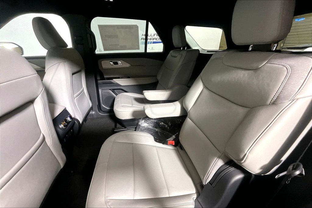 New 2027 Ford Explorer Active w/ Active Comfort Package RWD image 10