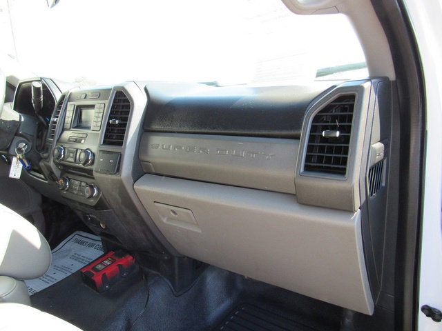 Used 2018 Ford F550 2WD Regular Cab Super Duty image 15
