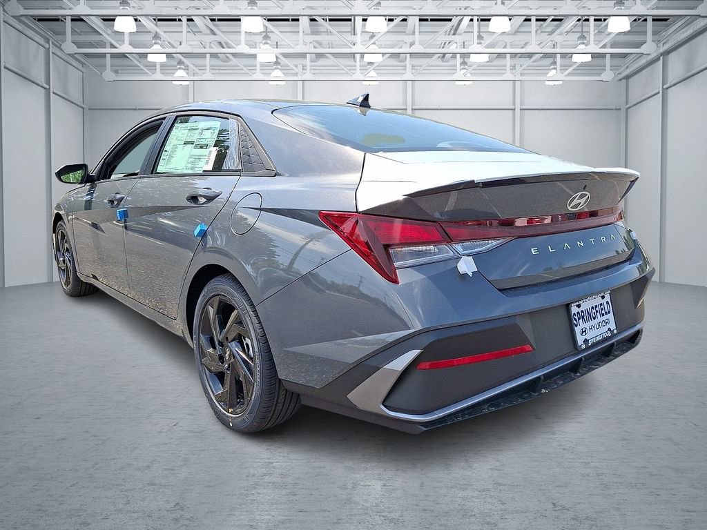 New 2026 Hyundai Elantra Sport FWD image 2