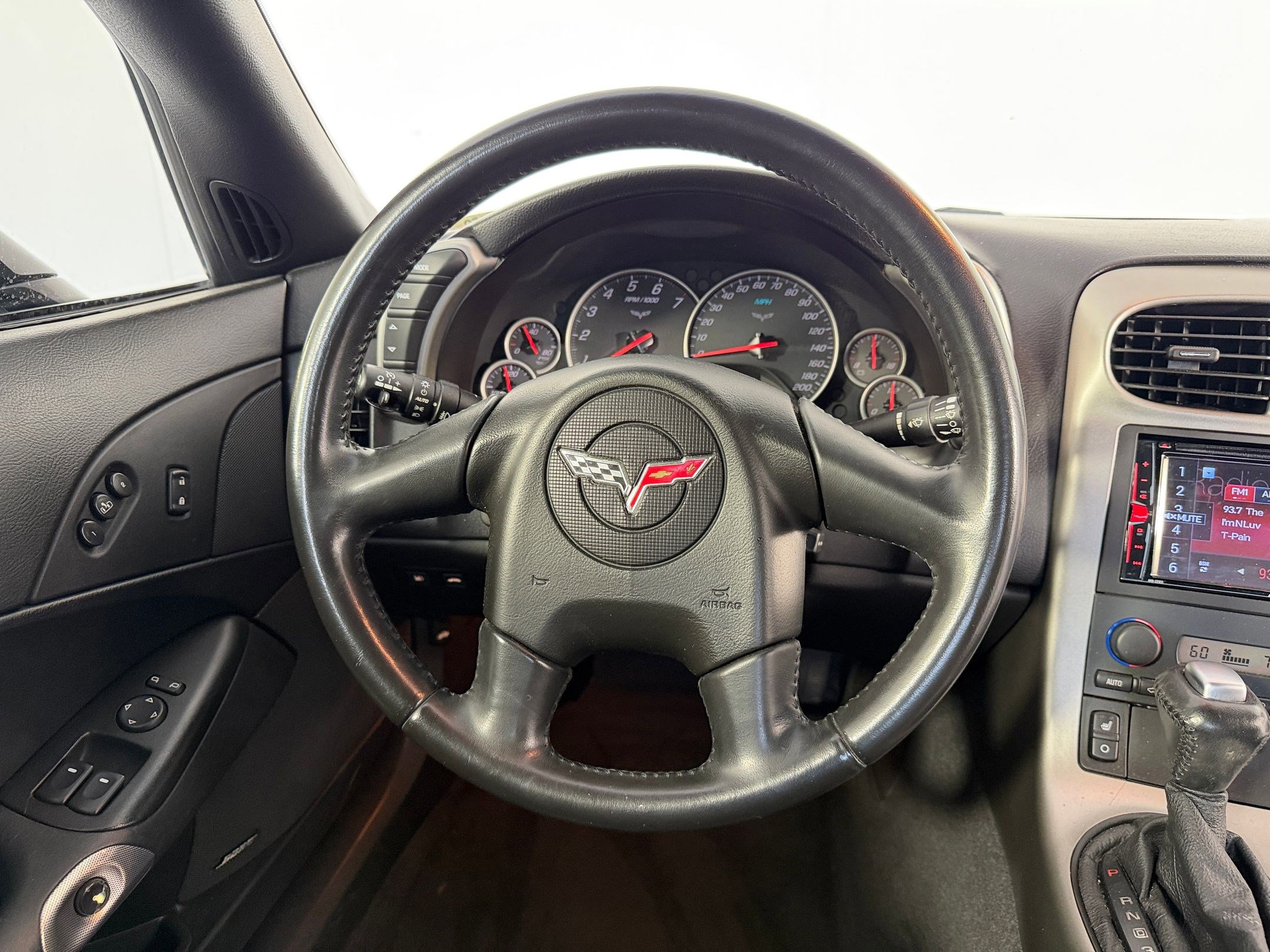 Used 2005 Chevrolet Corvette Coupe w/ Preferred Equipment Group image 25