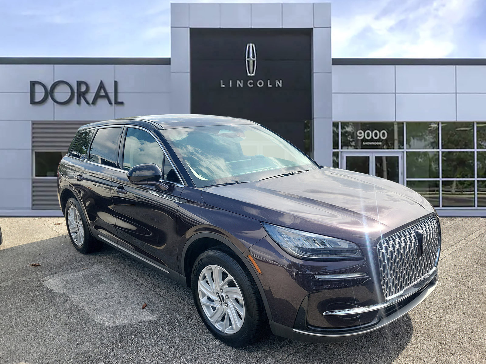 Certified 2023 Lincoln Corsair FWD image 1