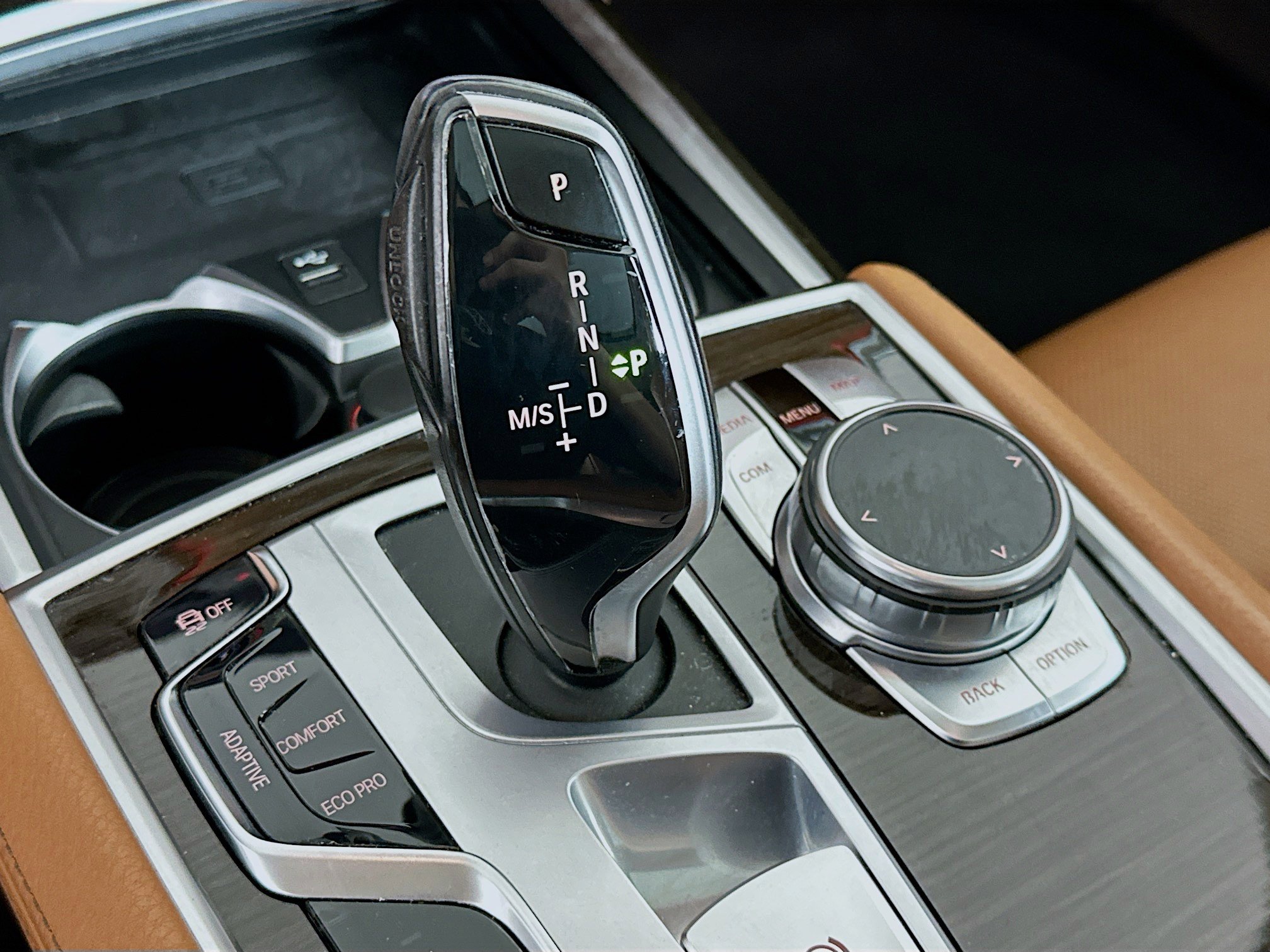 Used 2020 BMW 740i xDrive w/ Cold Weather Package image 25