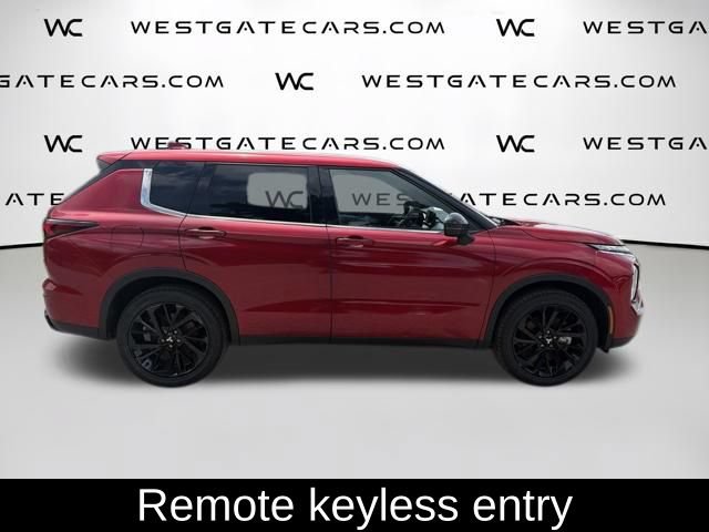 Used 2023 Mitsubishi Outlander SE Black Edition FWD image 5
