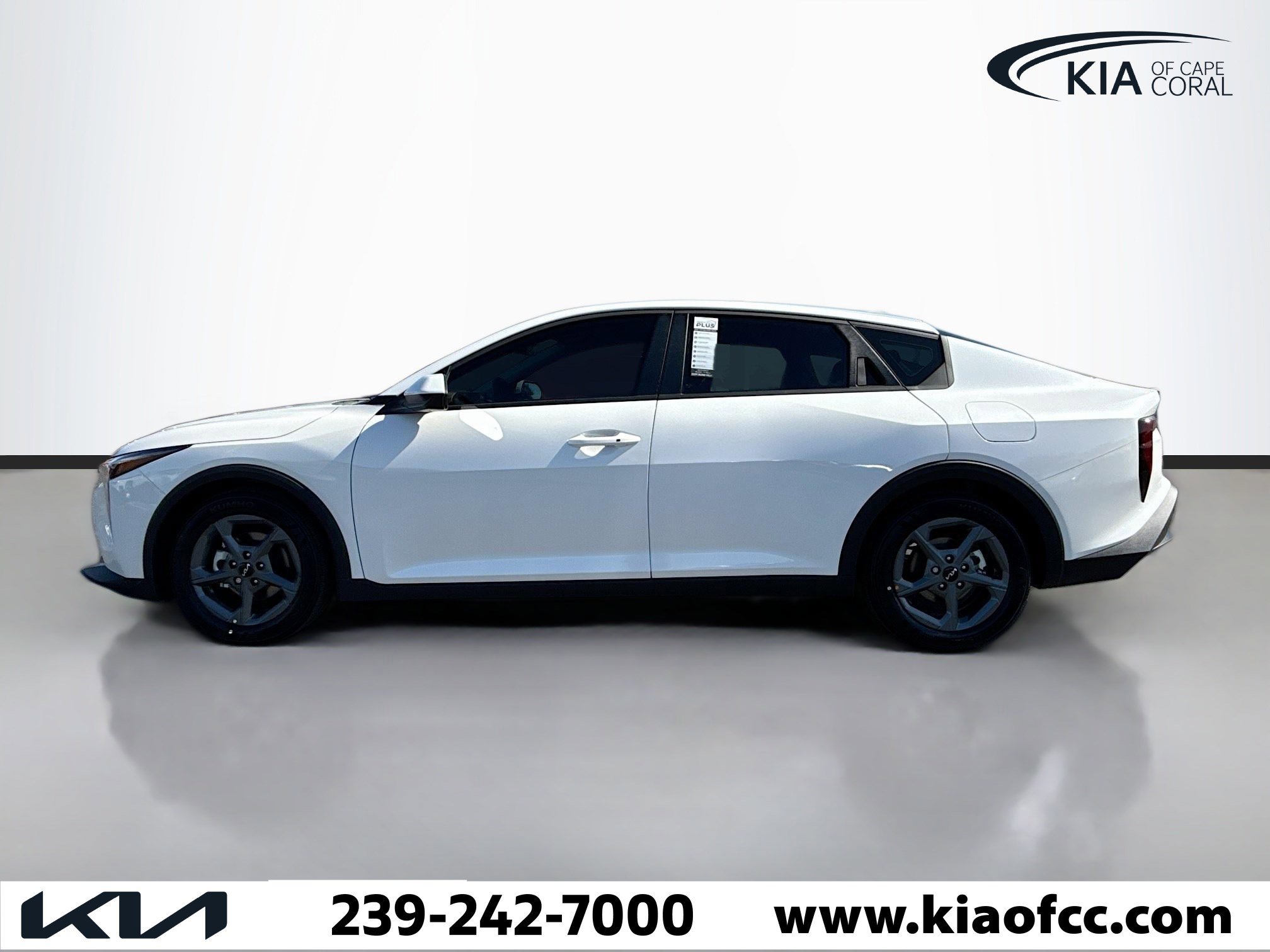 Used 2025 Kia K4 LXS image 2