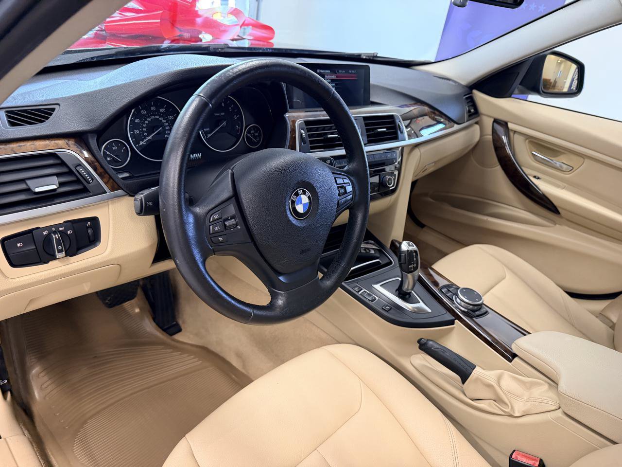 Used 2016 BMW 320i xDrive Sedan AWD/4WD image 14