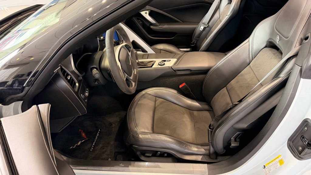 Used 2019 Chevrolet Corvette Stingray w/ 2LT Preferred Equipment Group image 9